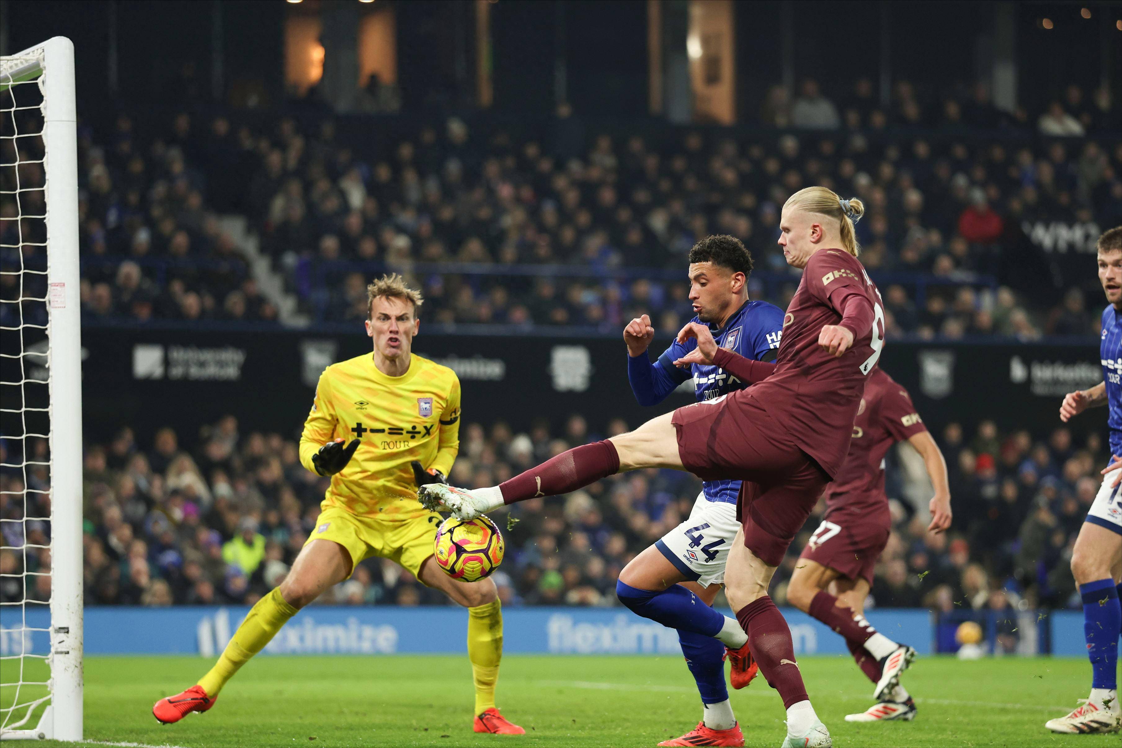 南安普顿主场战胜纽卡斯尔联,实现保级目标 南安普顿主场战胜纽卡斯尔联,实现保级目标