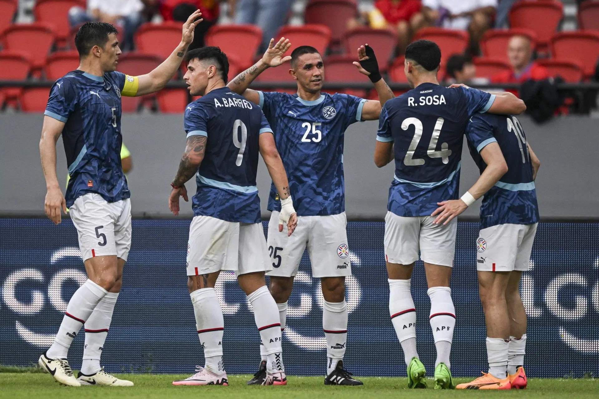 乌拉圭豪取七连胜,成为欧洲杯热门队伍 乌拉圭豪取七连胜,成为欧洲杯热门队伍