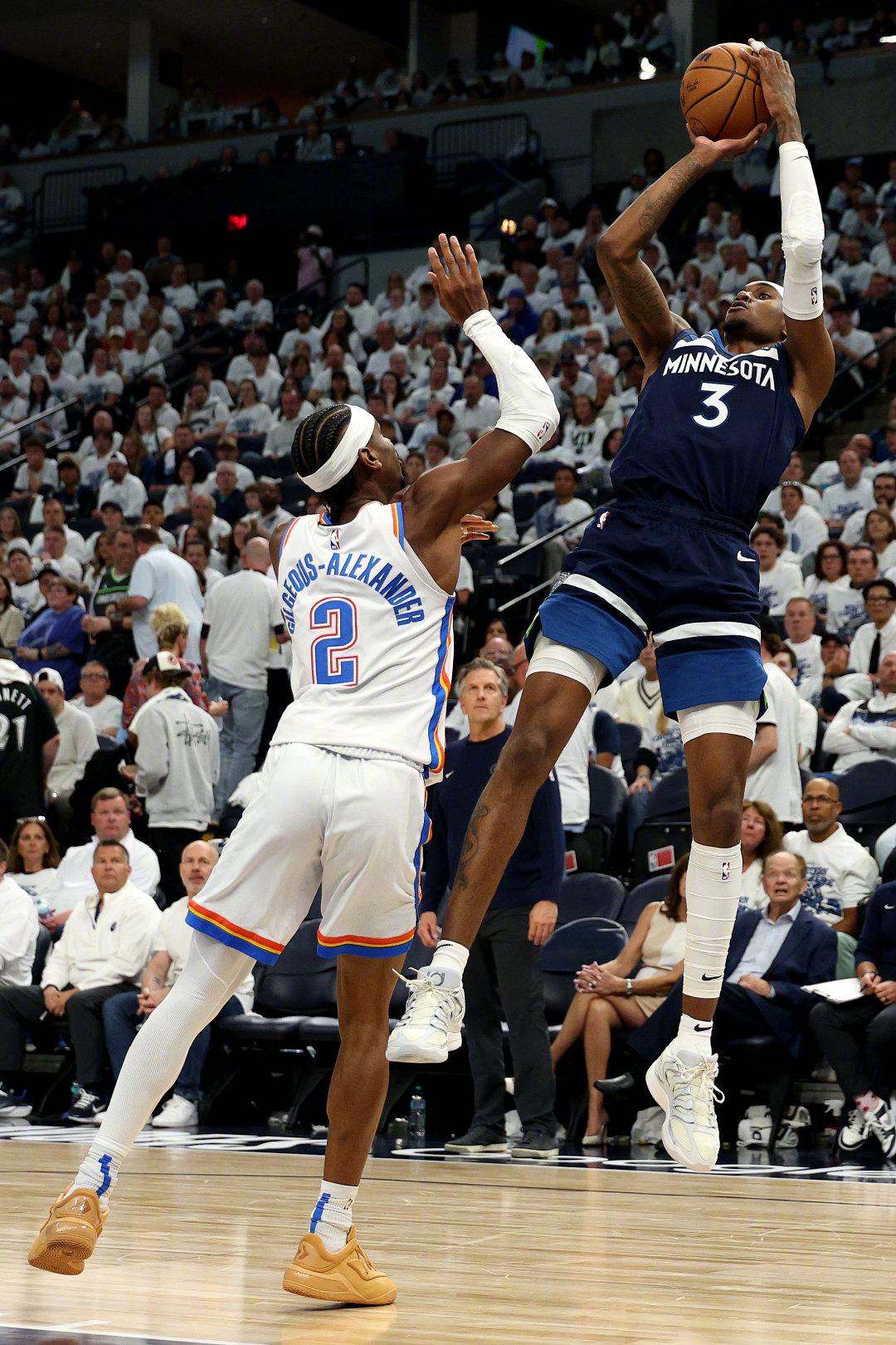 雷霆主场大胜森林狼，摆脱连败